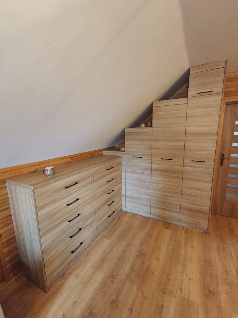 Kors Meble zabudowa i komoda